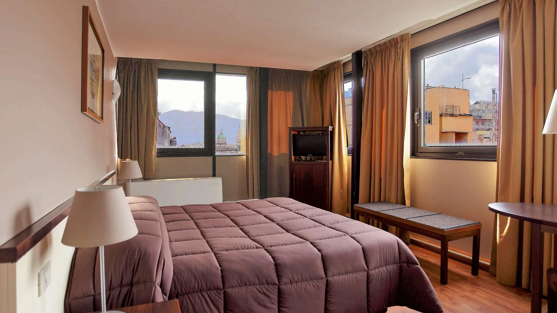 Ibis Styles Palermo Cristal Hotel