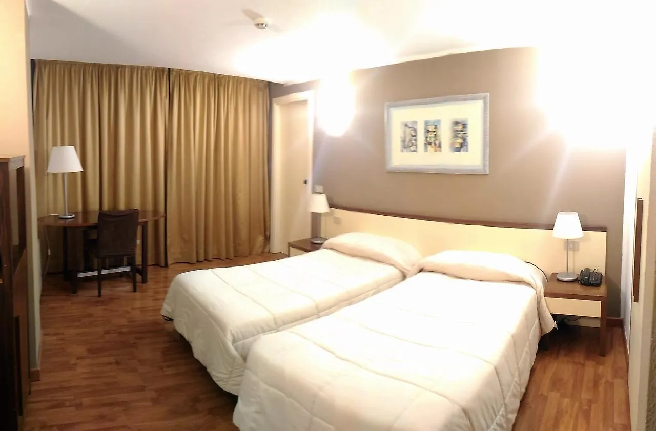 Ibis Styles Palermo Cristal Hotel 4*,  Italië